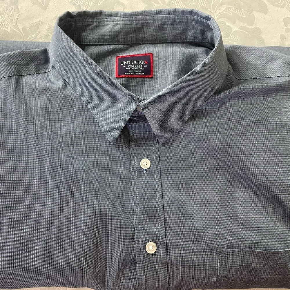 UNTUCKit Shirt Men's Size XXL Navy Blue Button Down Red Trim Long Sleeve Preppy